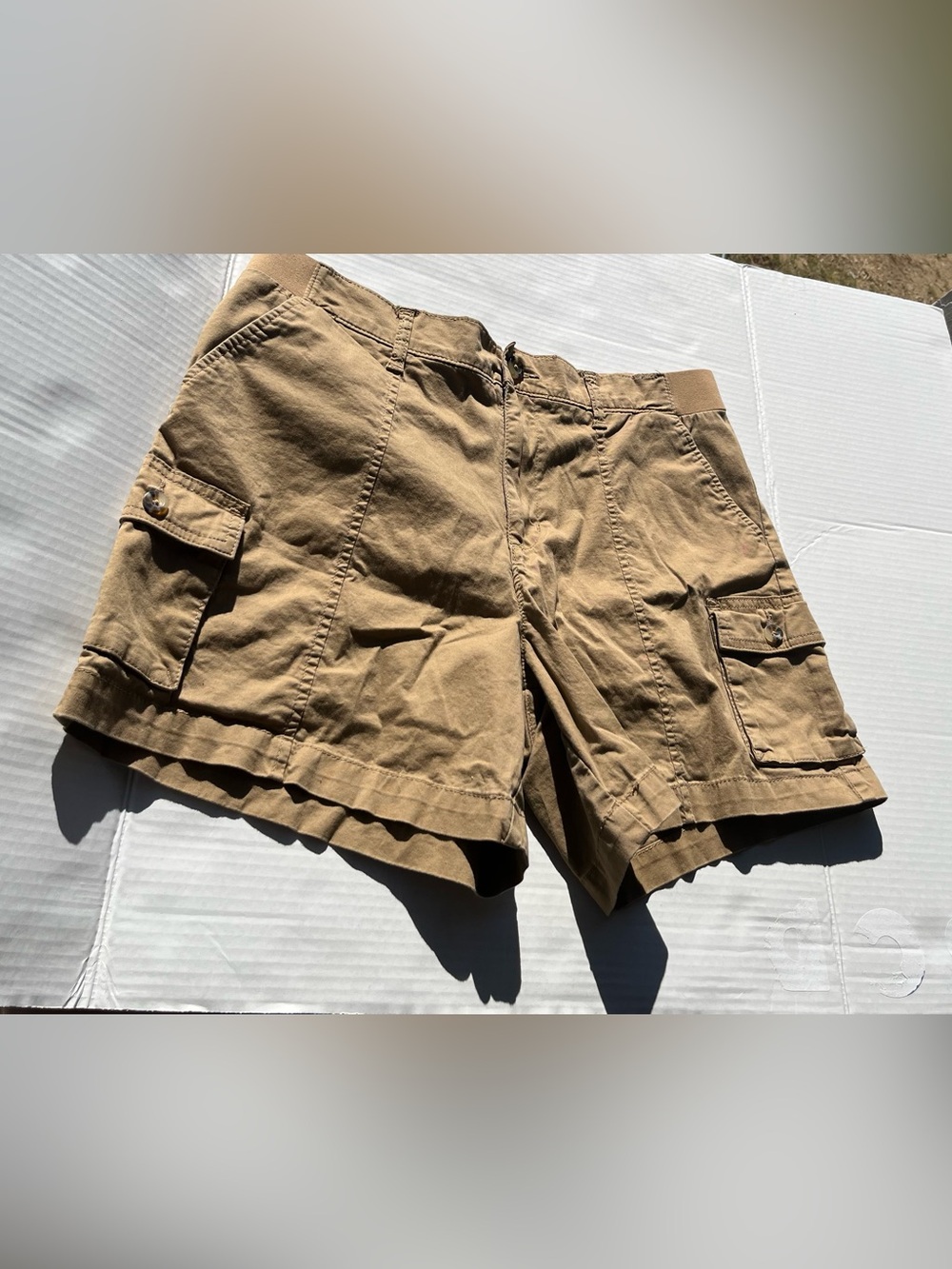 Lee women’s Cargo Shorts in Khaki